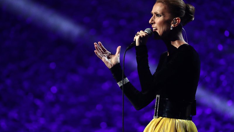 Céline Dion adia turnê na Europa por problemas de saúde